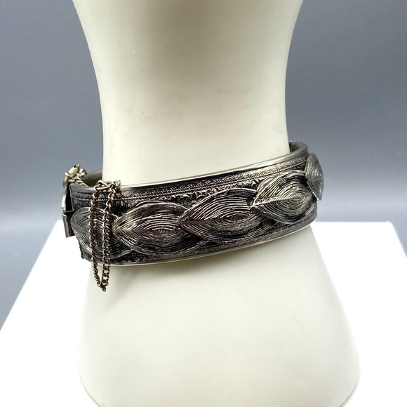 Vintage Engraved Hinged Bangle Bracelet, Chased Silver Tone with Overlapping - Picture 1 of 6